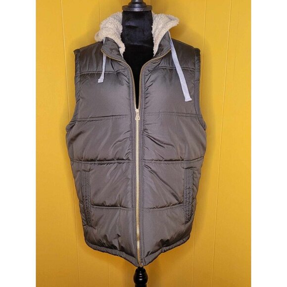 NWT‎ Weatherproof Vintage Sherpa Lined Puffer Vest with Hood - Picture 1 of 4